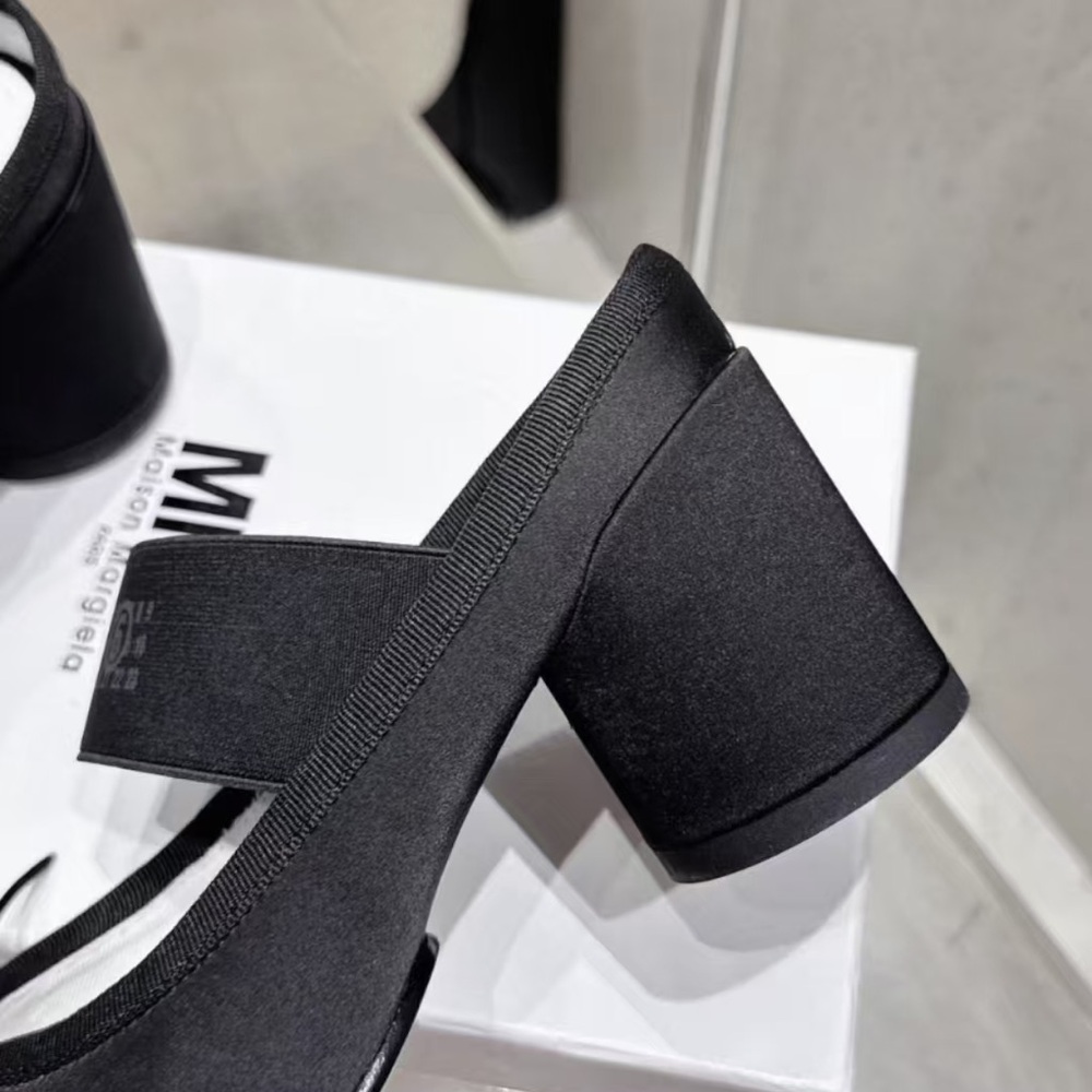 MM6 Maison Martin Margiela Black Mary Jane Block Heel Mules with Bow - Picture 6 of 9